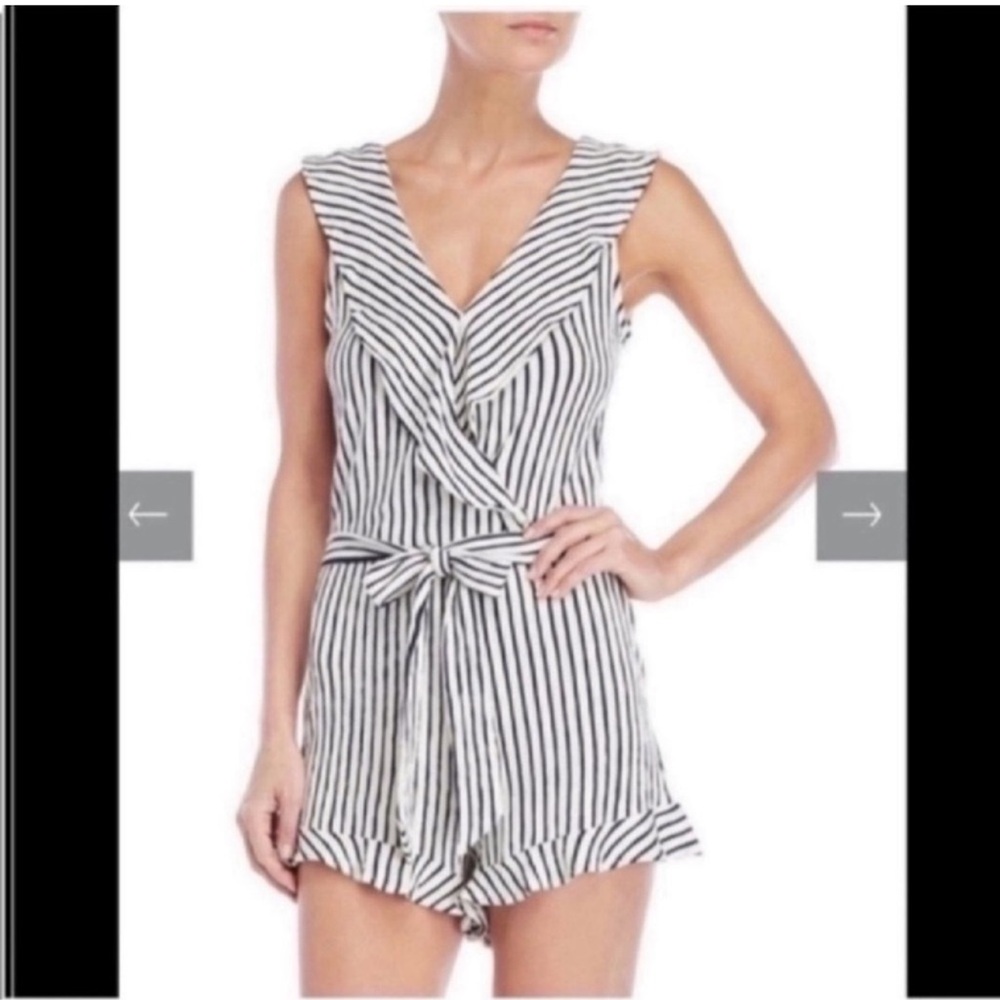 Love Tree ruffle trim romper L